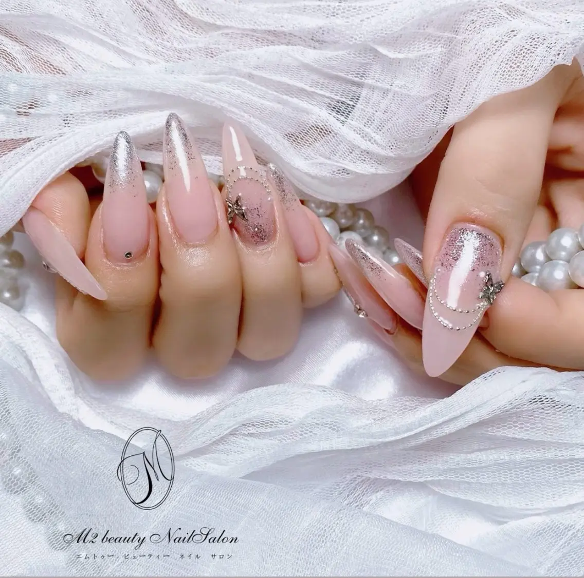 ネイル アートネイル フラッシュネイル フレンチネイル ガラスフレンチ グラデーション ハンドネイル M2 BEAUTY アユミのネイルデザイン