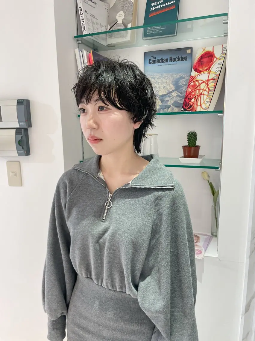 ミディアム パーマ ミディアムパーマ レイヤーカット ニュアンスパーマ カット パーマ 似合わせヘア🤍 面田法子のヘアスタイル
