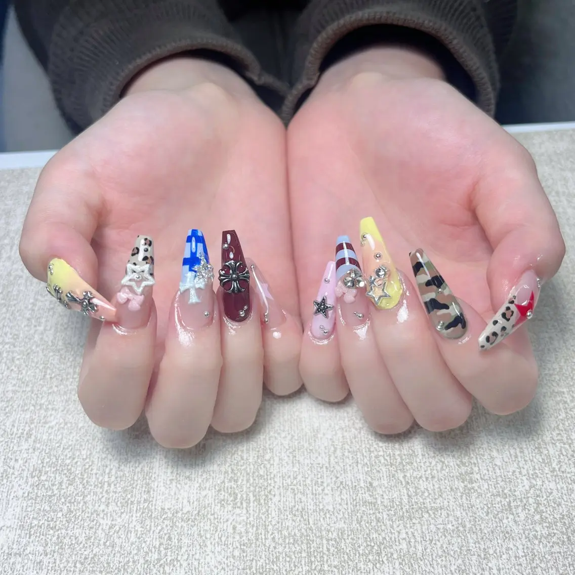 ネイル ハンドネイル ハンドケア ちごみ Novaのネイルデザイン