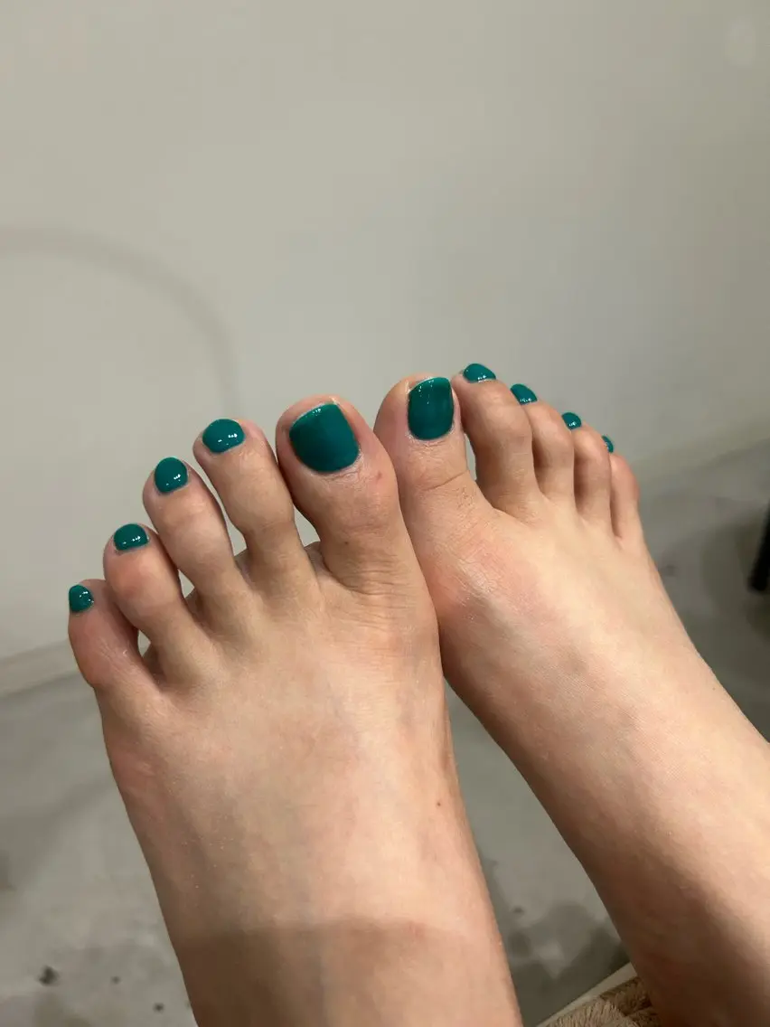 ネイル フットネイル ワンカラーネイル Hi,nail kotoのネイルデザイン