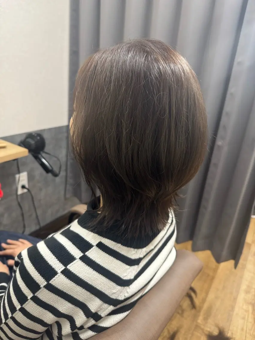 ミディアム カラー グレージュ reeed konnoのヘアスタイル