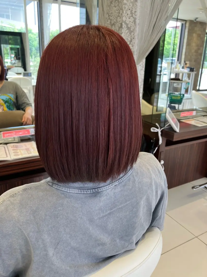 ショート カラー ブリーチ ブリーチなしカラー レッドカラー カット SEA BELLE YASUのヘアスタイル