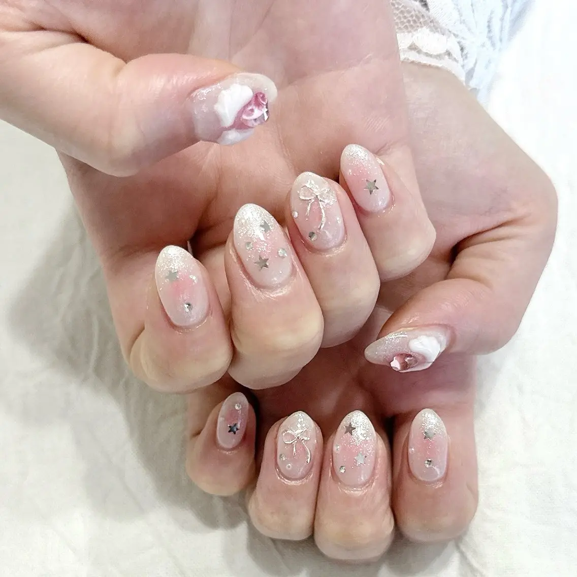 ネイル チークネイル ハート ラメ(グリッター) リボン ハンドネイル peaberry nailのネイルデザイン