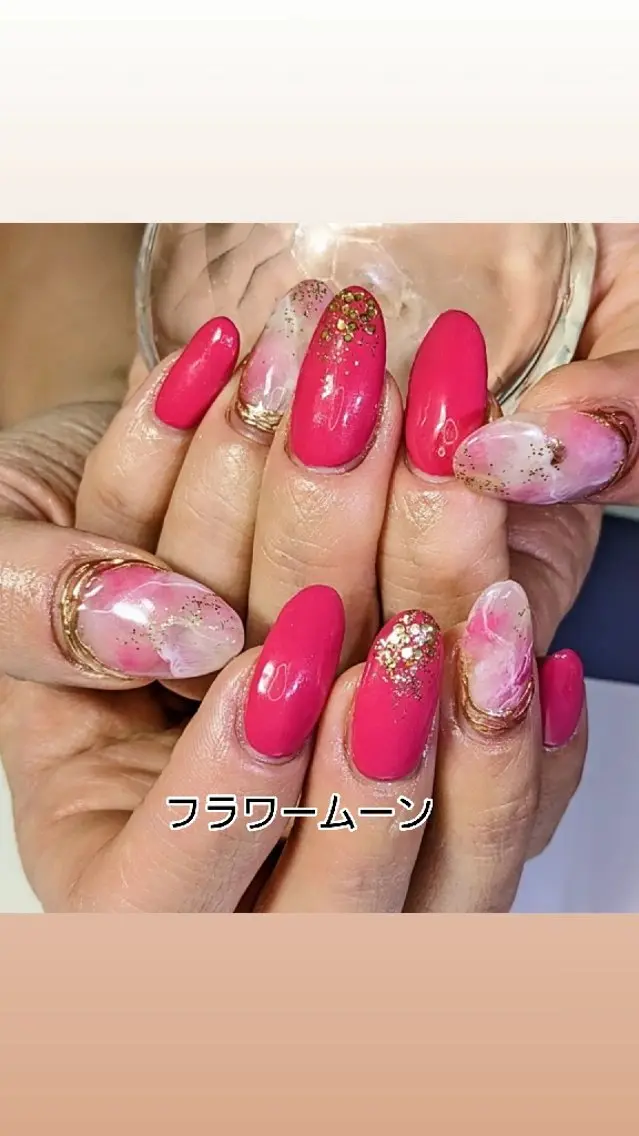 ネイル 大理石ネイル(マーブル) ハンドネイル ハンドケア フラワー ムーンのネイルデザイン