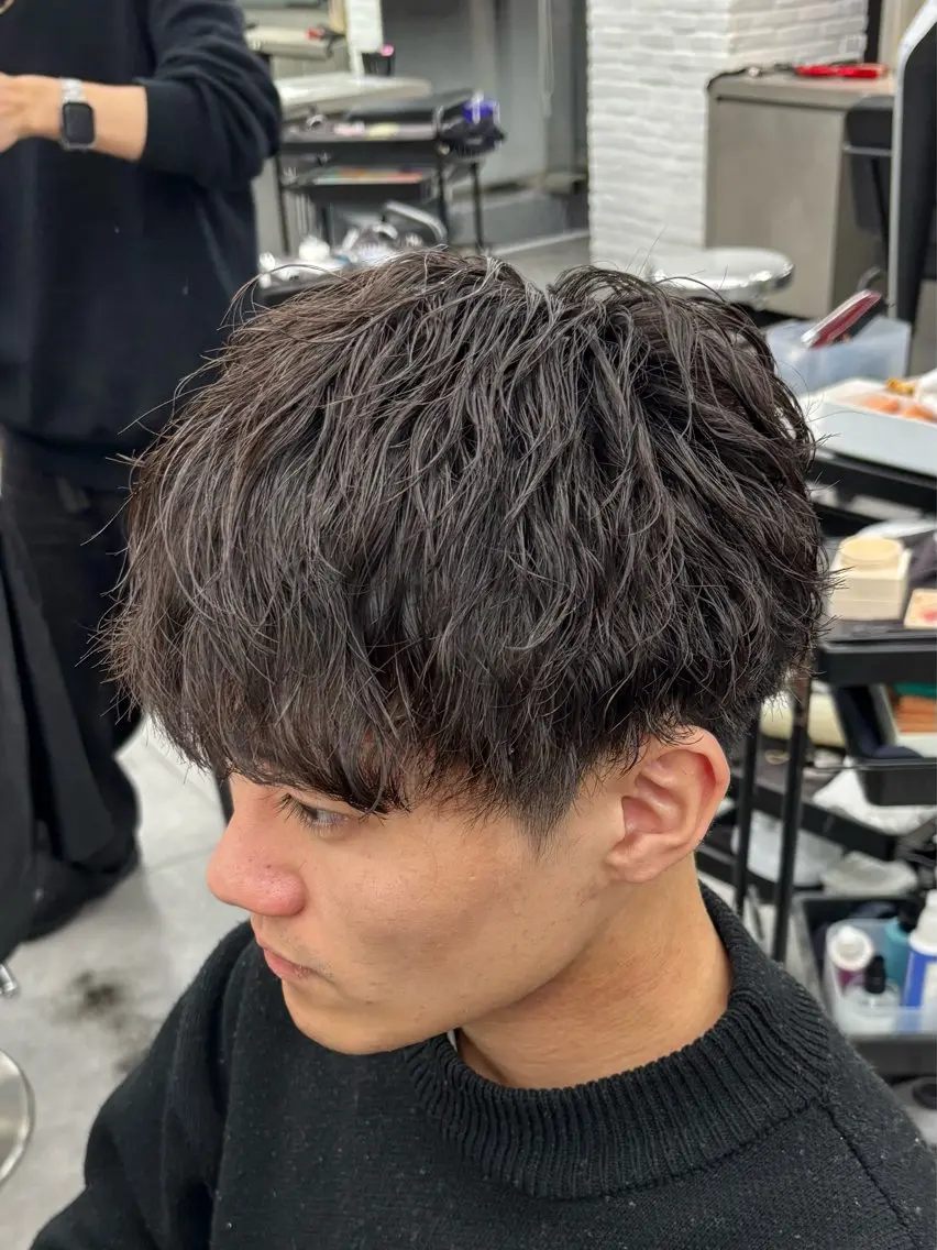 パーマ メンズ メンズパーマ カット パーマ 【ØVARL】🦁 メンズパーマ/レオのヘアスタイル