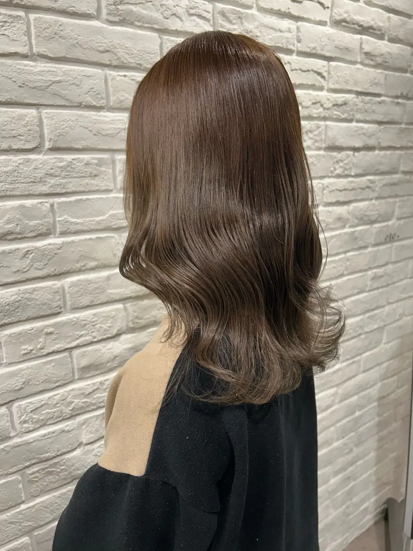 カラー アッシュ アッシュグレー ベージュカラー 透明感カラー merc.🕊大西‎ 香瑚のヘアスタイル
