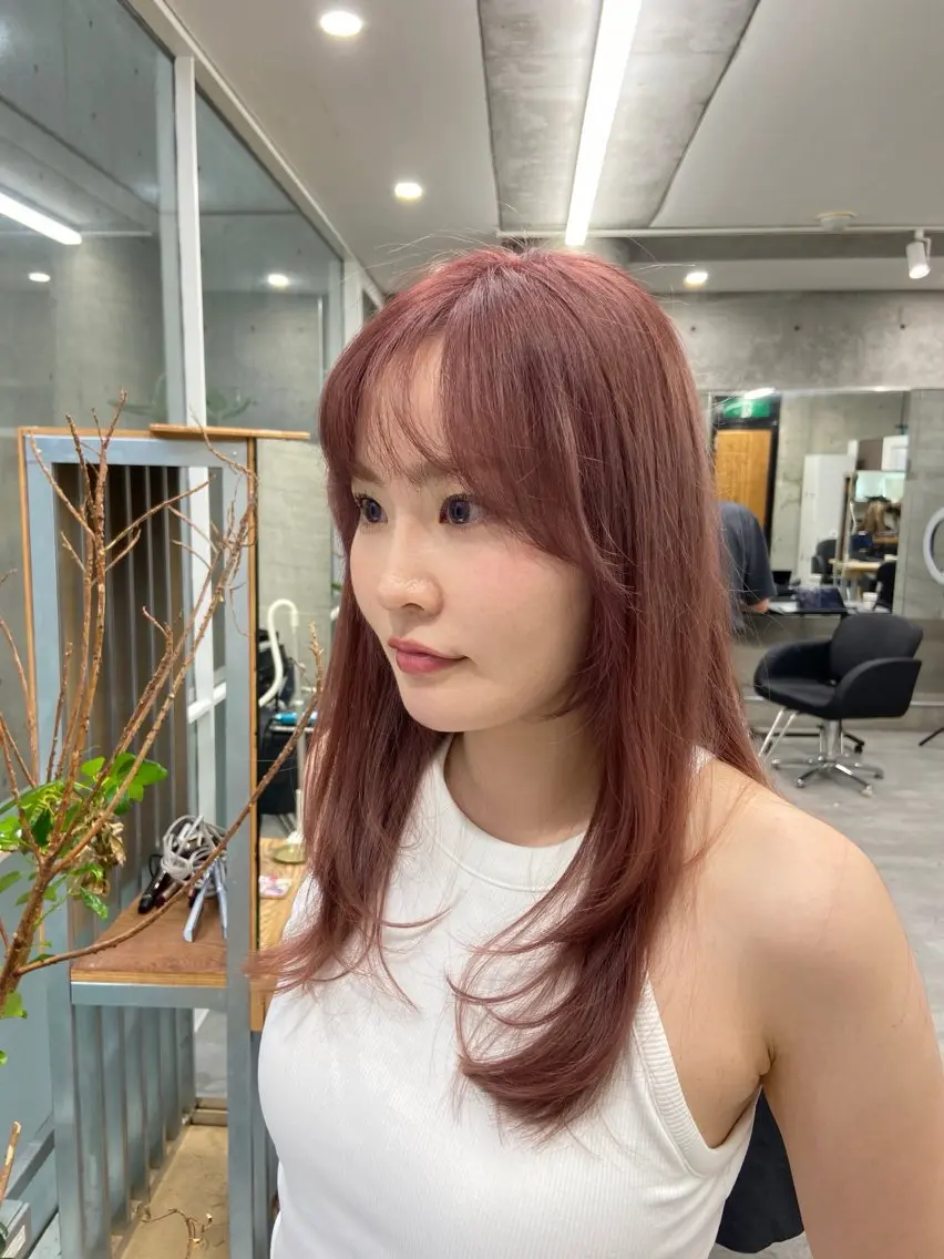 セミロング カラー ベージュカラー ピンクカラー ピンクベージュ ヘアカラー トリートメント Kotoko🖤/海 外/バレイヤージュのヘアスタイル