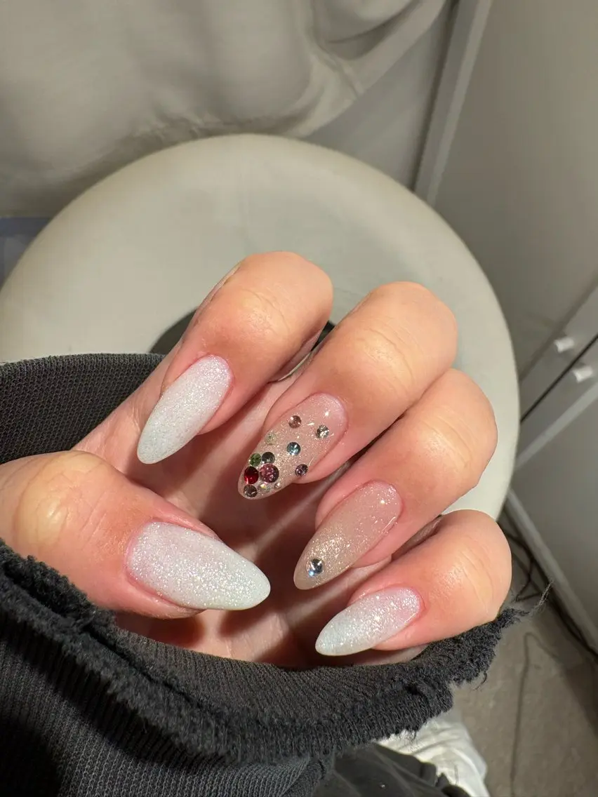 ネイル ワンカラーネイル ストーンネイル ハンドネイル ハンドケア Amys nail シヅキのネイルデザイン