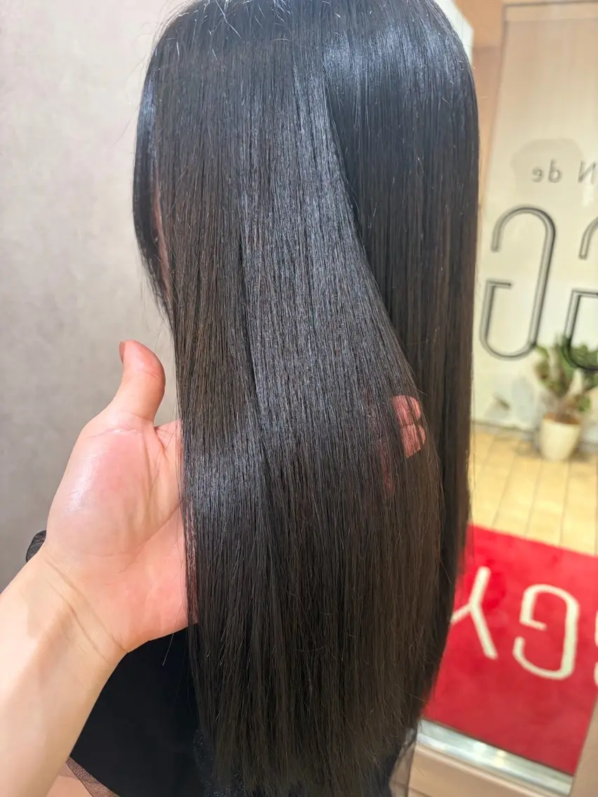 ロング ヘアカラー 透明感カラー /艶カラーのヘアスタイル