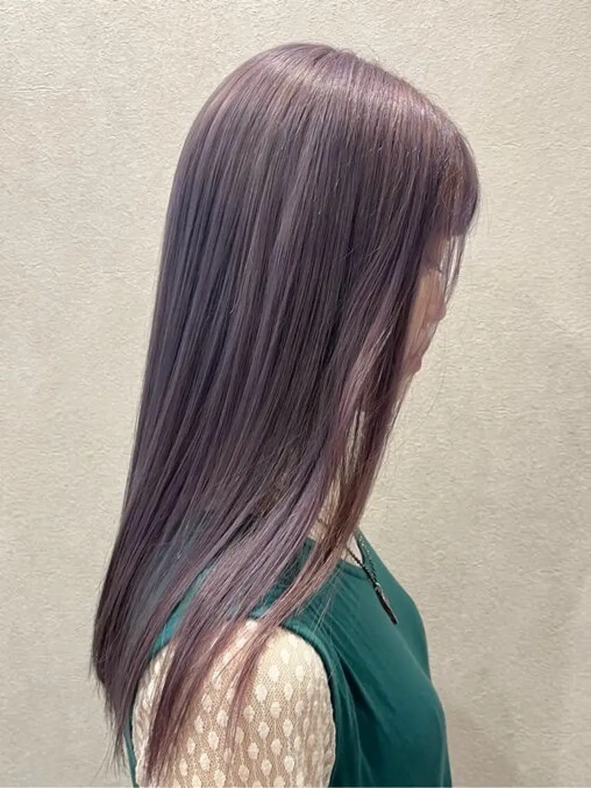 ロング カラー ベージュカラー ブリーチ ラベンダーカラー ラベンダーベージュ サキ🤍ハイトーン 🩰くびれ巻きヘアのヘアスタイル