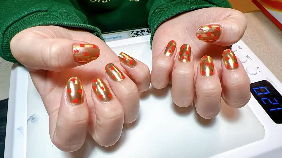 ネイル アートネイル ハート ミラーネイル Emma Nailのネイルデザイン