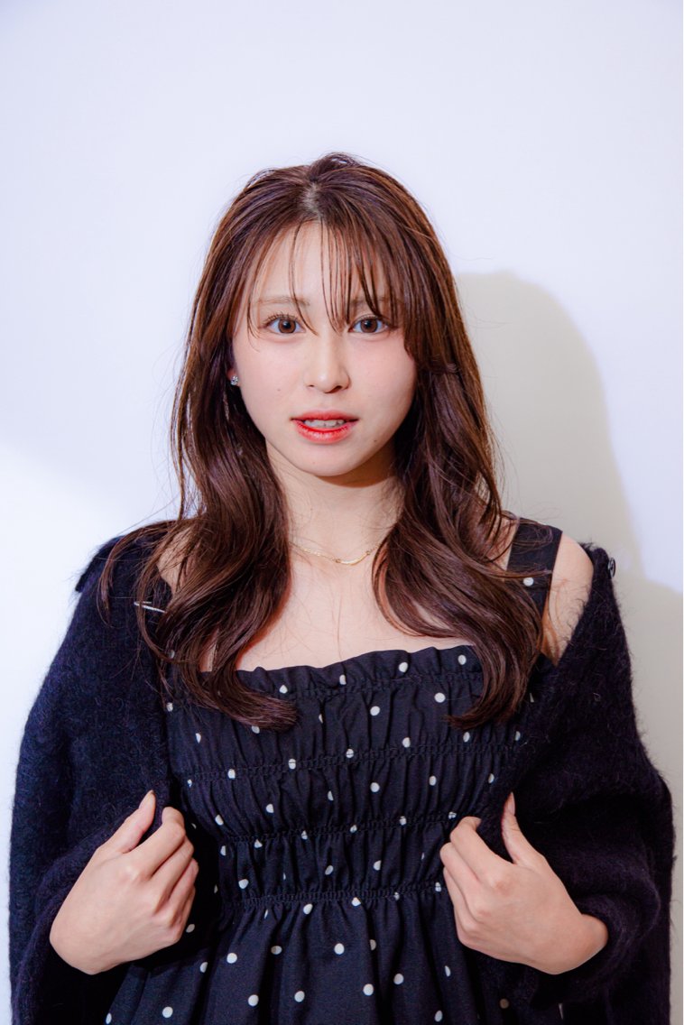 人気𝐍𝐨. 𝟏👑ワンカラー＋3steptreatment+毛先カット・レイヤーカット￥0の写真