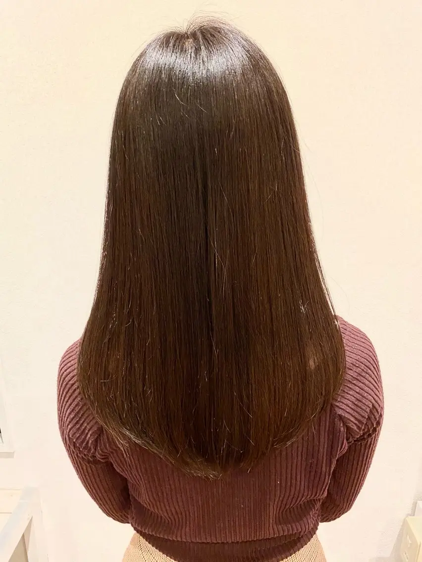 セミロング 【ツヤ髪カラー】本郷 星音のヘアスタイル