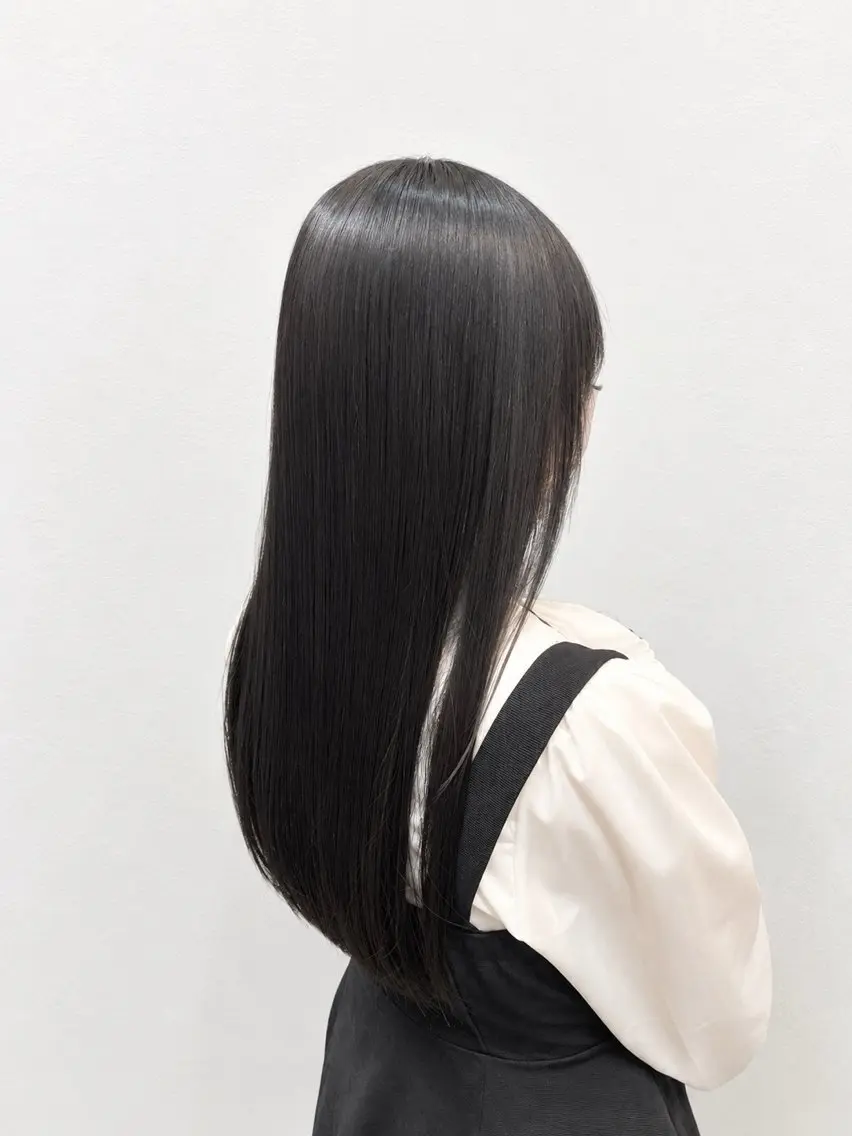 ロング ヘアカラー 縮毛矯正 トリートメント 🤍透明感カラー🤍 Ryujiのヘアスタイル