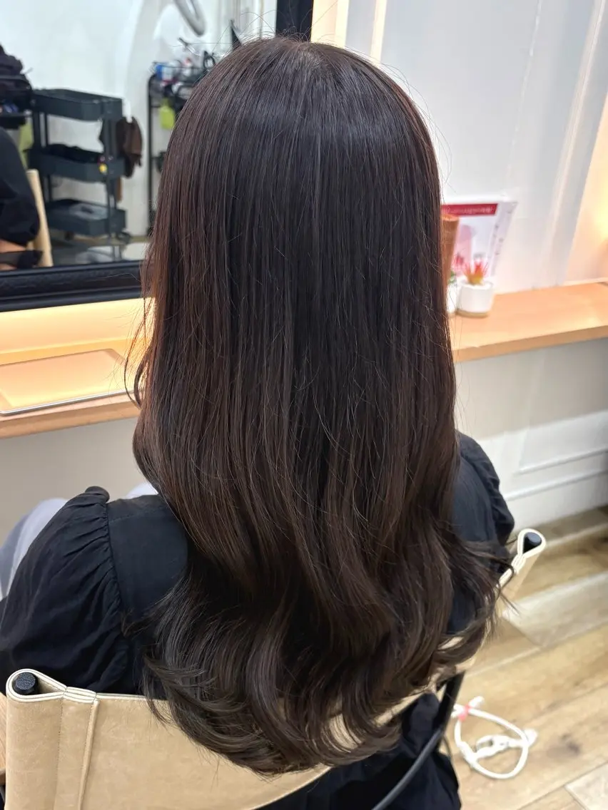 ロング カラー ヘアカラー LOBBY ひなたのヘアスタイル