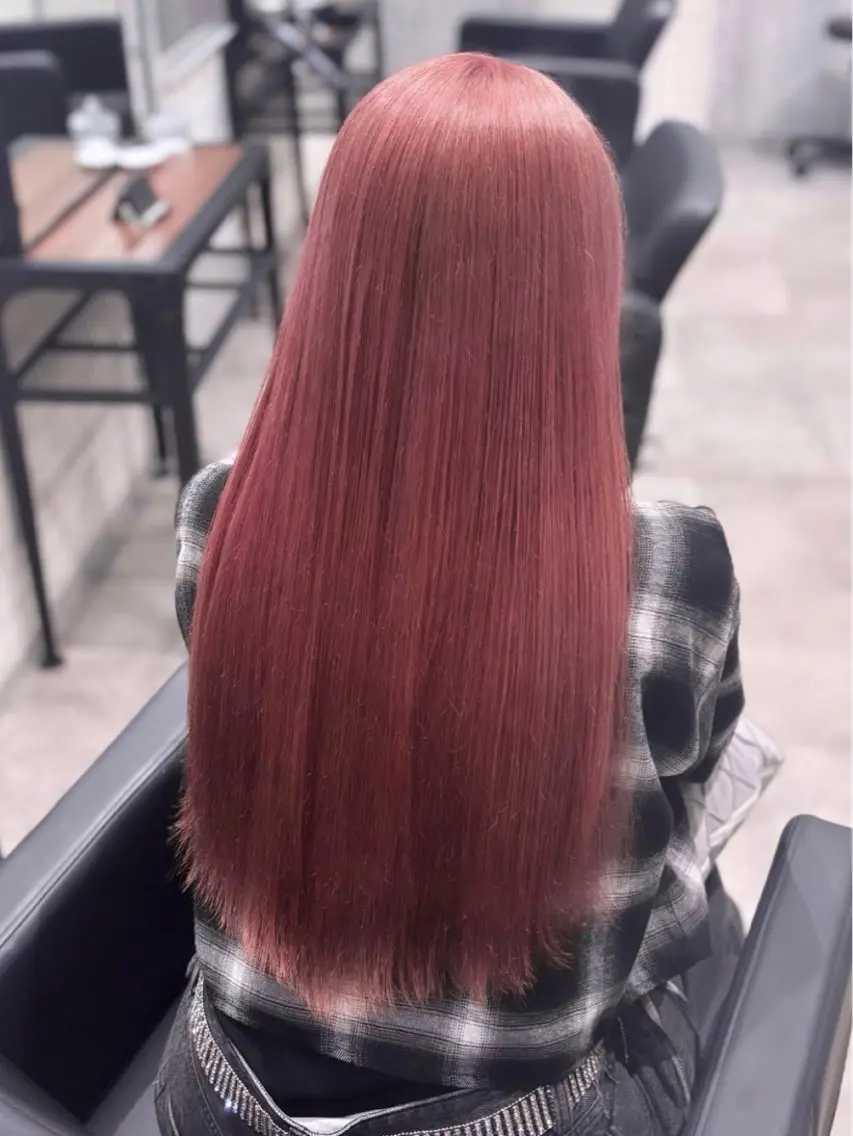 ロング カラー ブリーチ ケアブリーチ ダブルカラー ハイトーンカラー ピンクカラー カット ヘアカラー トリートメント 詩乃🎀ピンク 暖色系🫧レイヤーのヘアスタイル