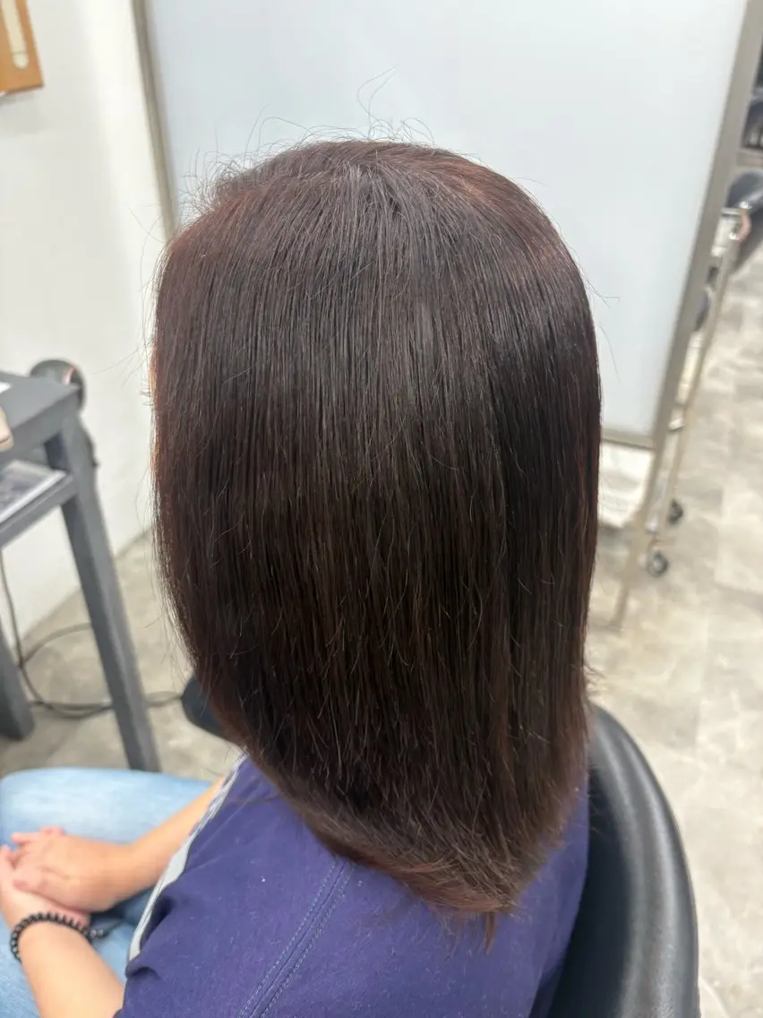 カラー 岩崎 郁音のヘアスタイル