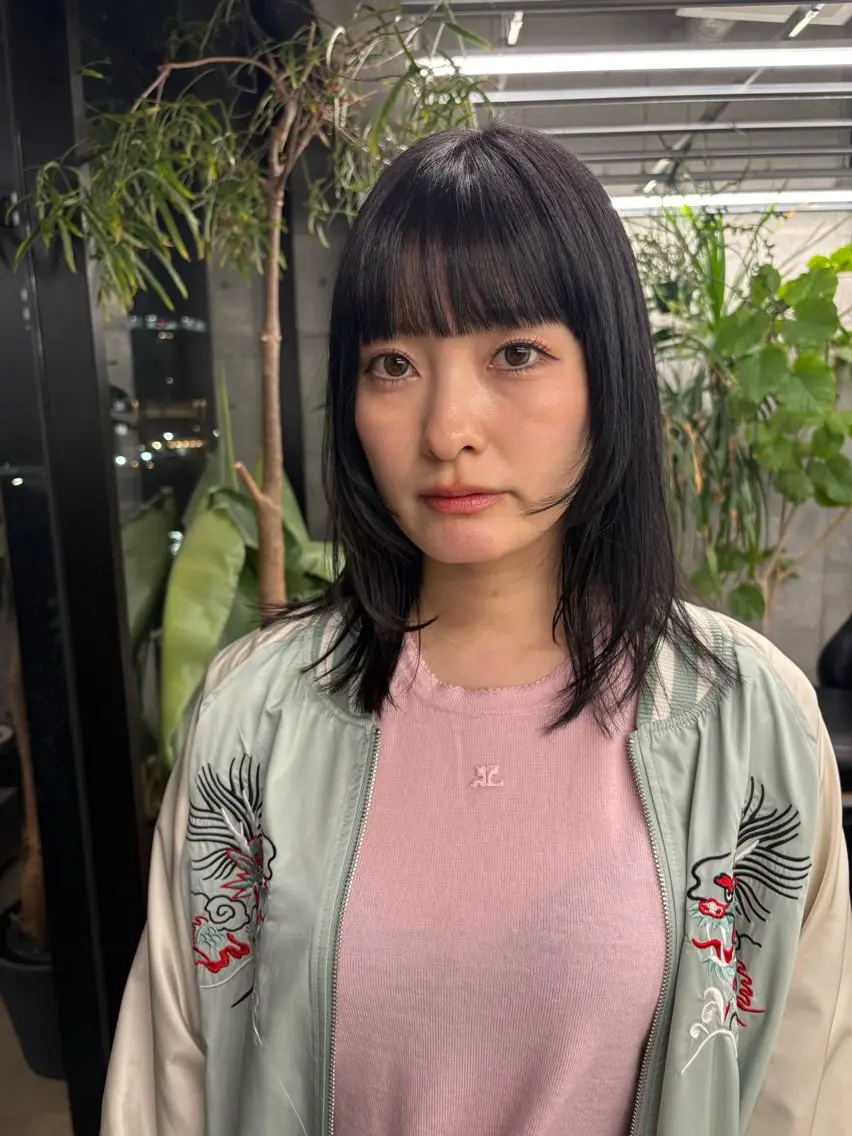 ミディアム カラー 顔まわりレイヤー レイヤーカット カット ヘアカラー トリートメント 似合わせカット レイヤー/ボブのヘアスタイル