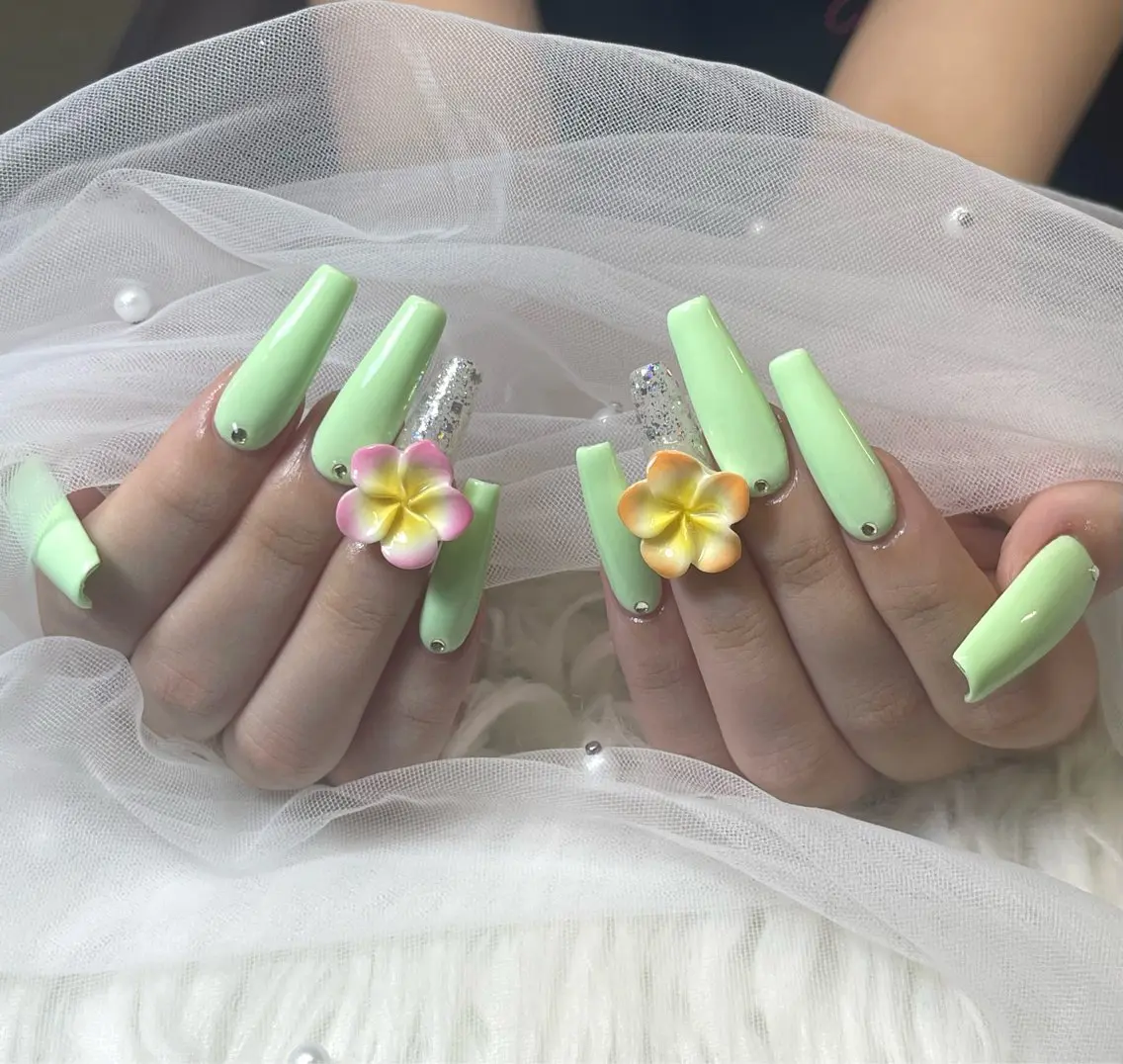 ネイル ハンドネイル NiJi Nailsのネイルデザイン