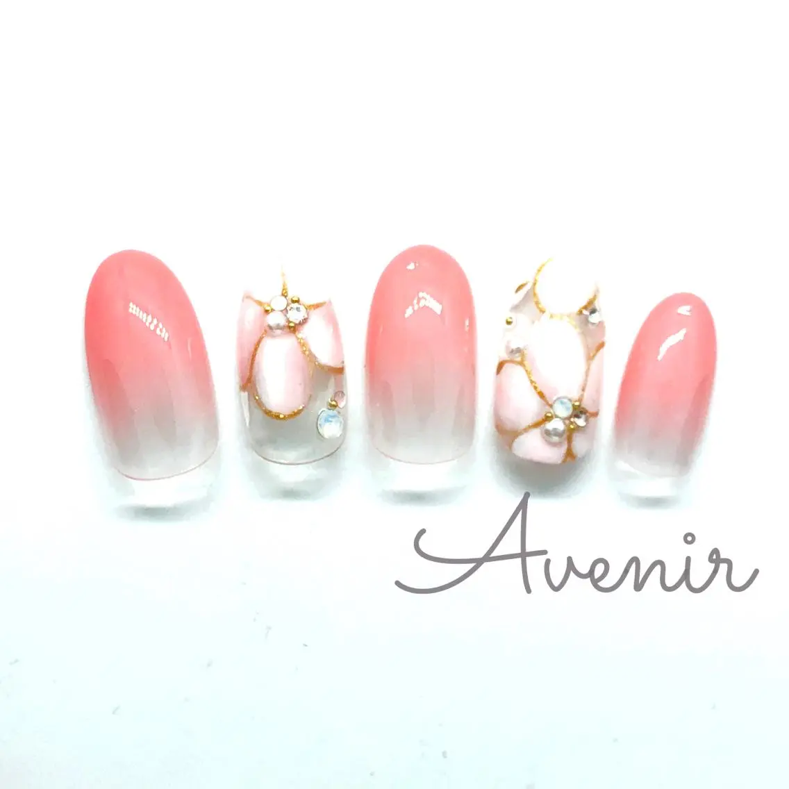 ネイル Avenir 表参道 nail&eye予約のネイルデザイン
