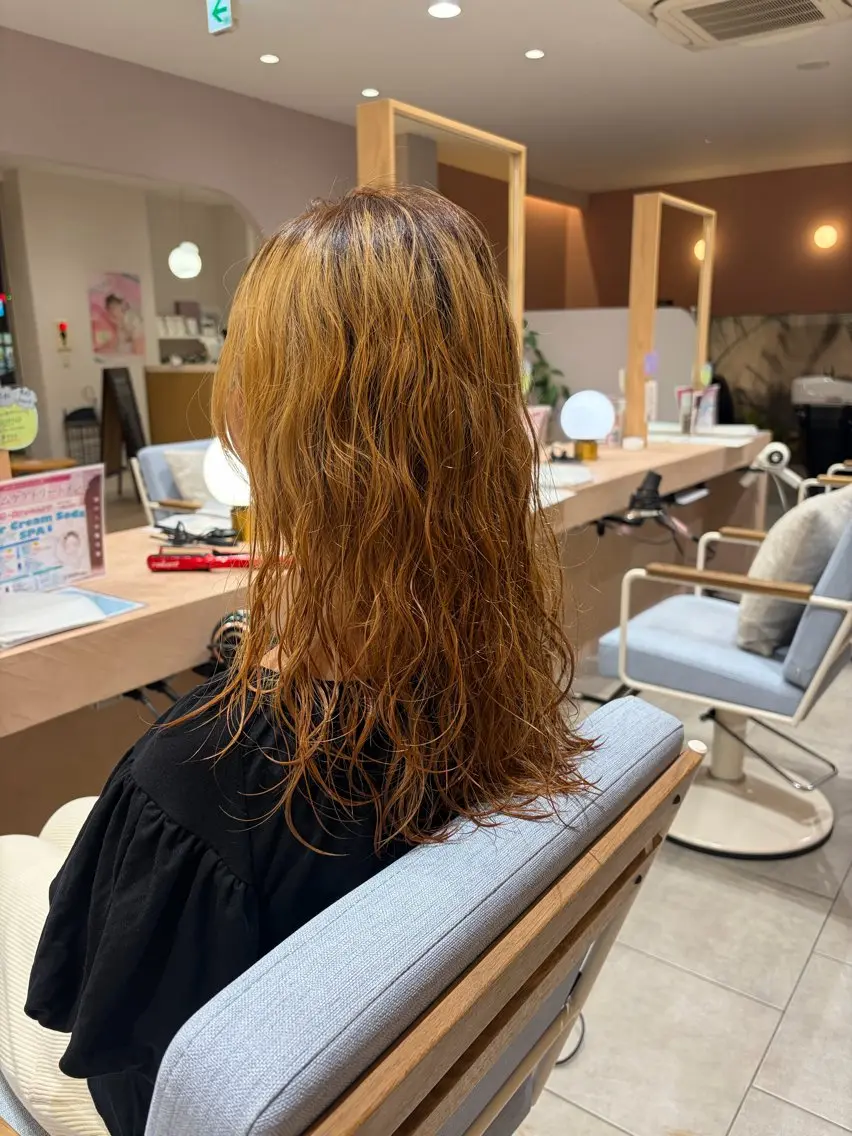 ミディアム ミディアムパーマ レイヤーカット RosierBleu 中山のヘアスタイル