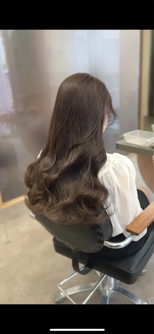 ロング カラー ベージュカラー ブリーチ ブリーチなしカラー 学生 トリートメント 仙台/ベージュ／ 艶カラー／三宅空翔のヘアスタイル