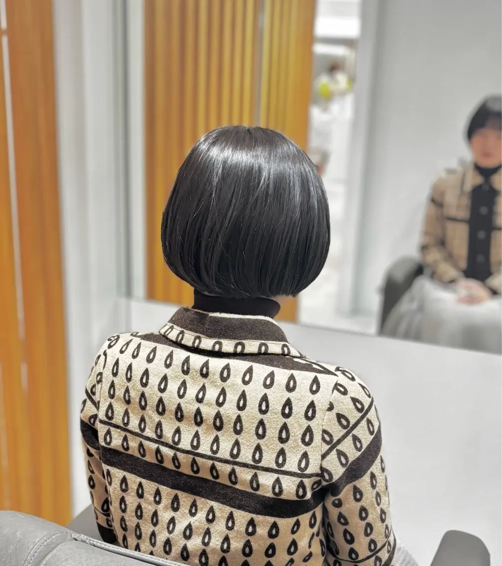 ショート ボブ カット ヘアカラー 白土 さくらのヘアスタイル