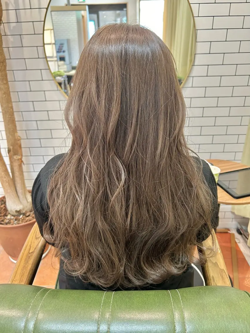 ロング カラー ヘアカラー トリートメント 石井 佑樹のヘアスタイル