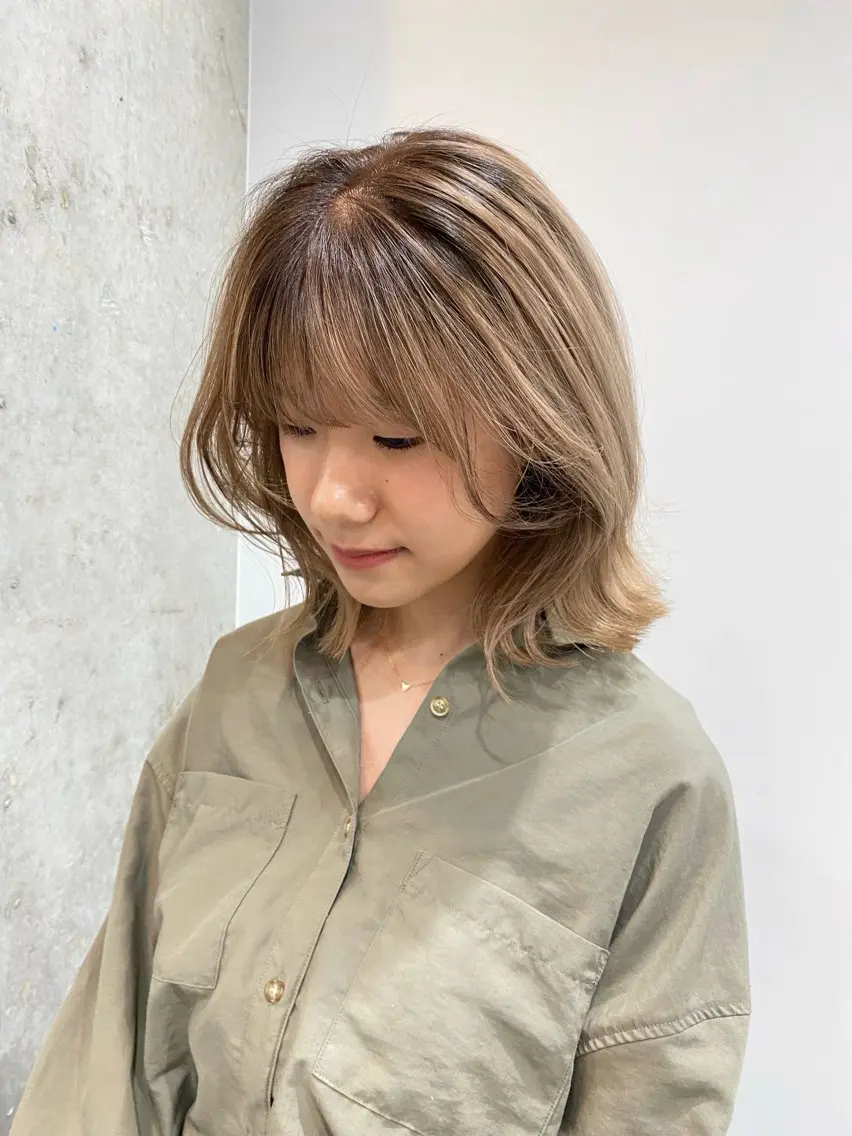 ミディアム カラー ヘアカラー トリートメント ヘアセット ベージュカラー🐑 レイヤー🤎塚原優芽のヘアスタイル