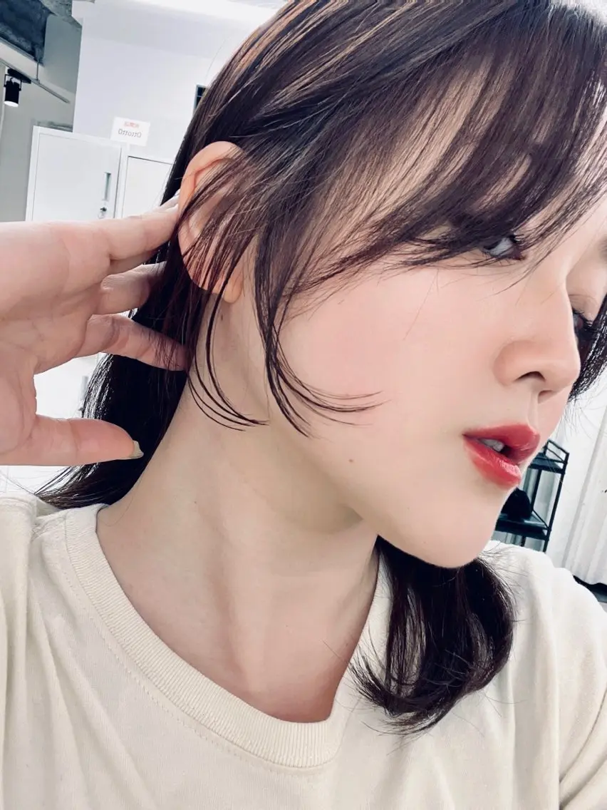 ミディアム カラー カット ヘアカラー トリートメント ブリーチなし/レイヤ ー特化🌈Tommyのヘアスタイル