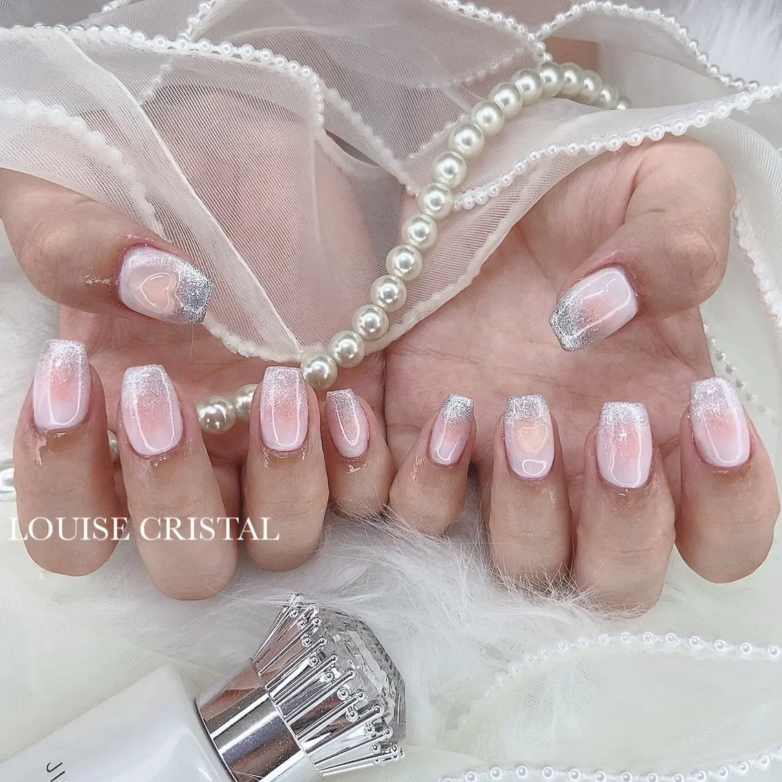 ネイル チークネイル マグネットネイル ハンドネイル LOUISE CRYSTALのネイルデザイン
