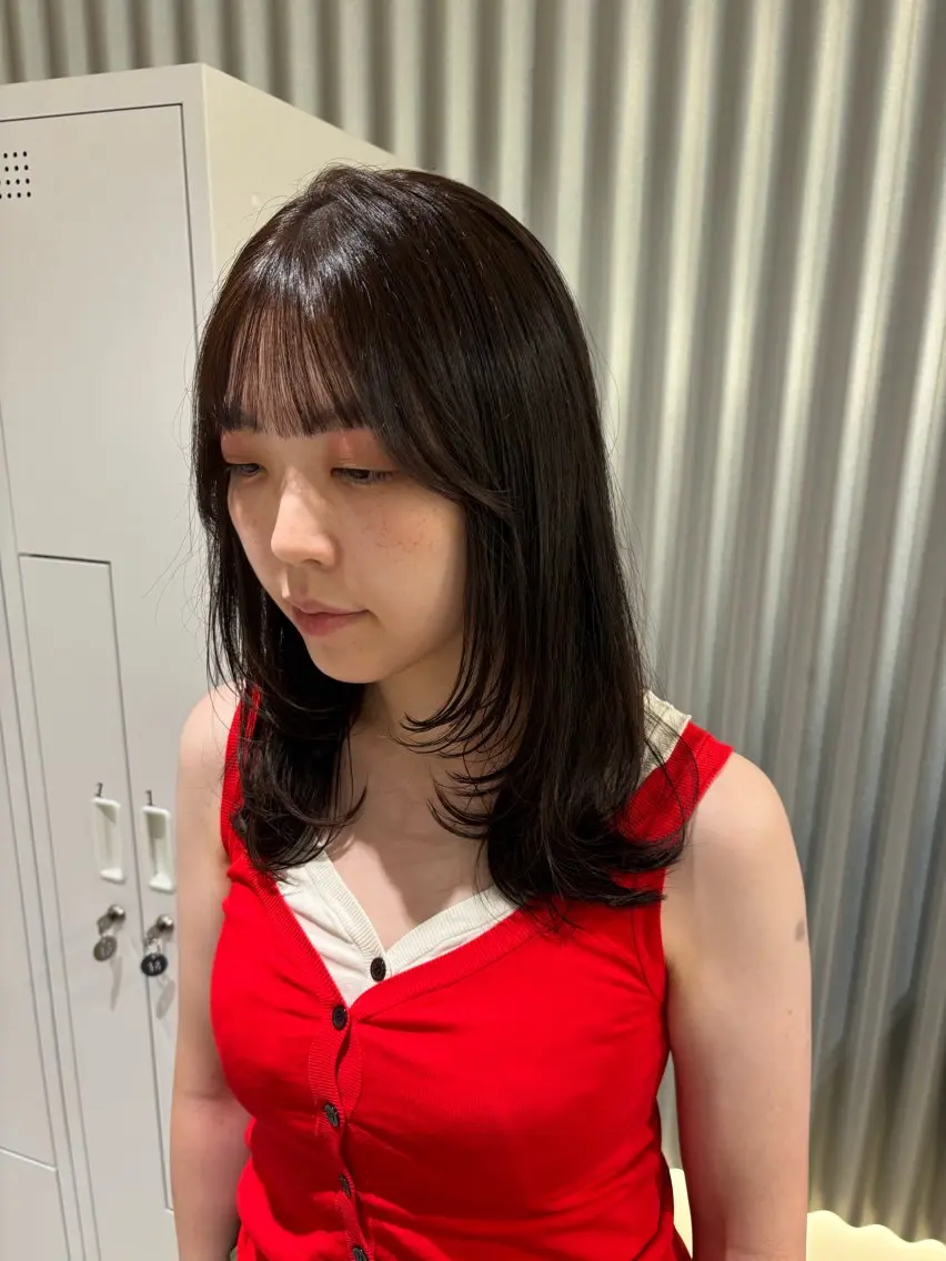 ミディアム カラー パーマ ヘアアレンジ ミディアムレイヤー レイヤーカット カット ヘアカラー トリートメント ヘッドスパ ヘアセット 押切 響　のヘアスタイル