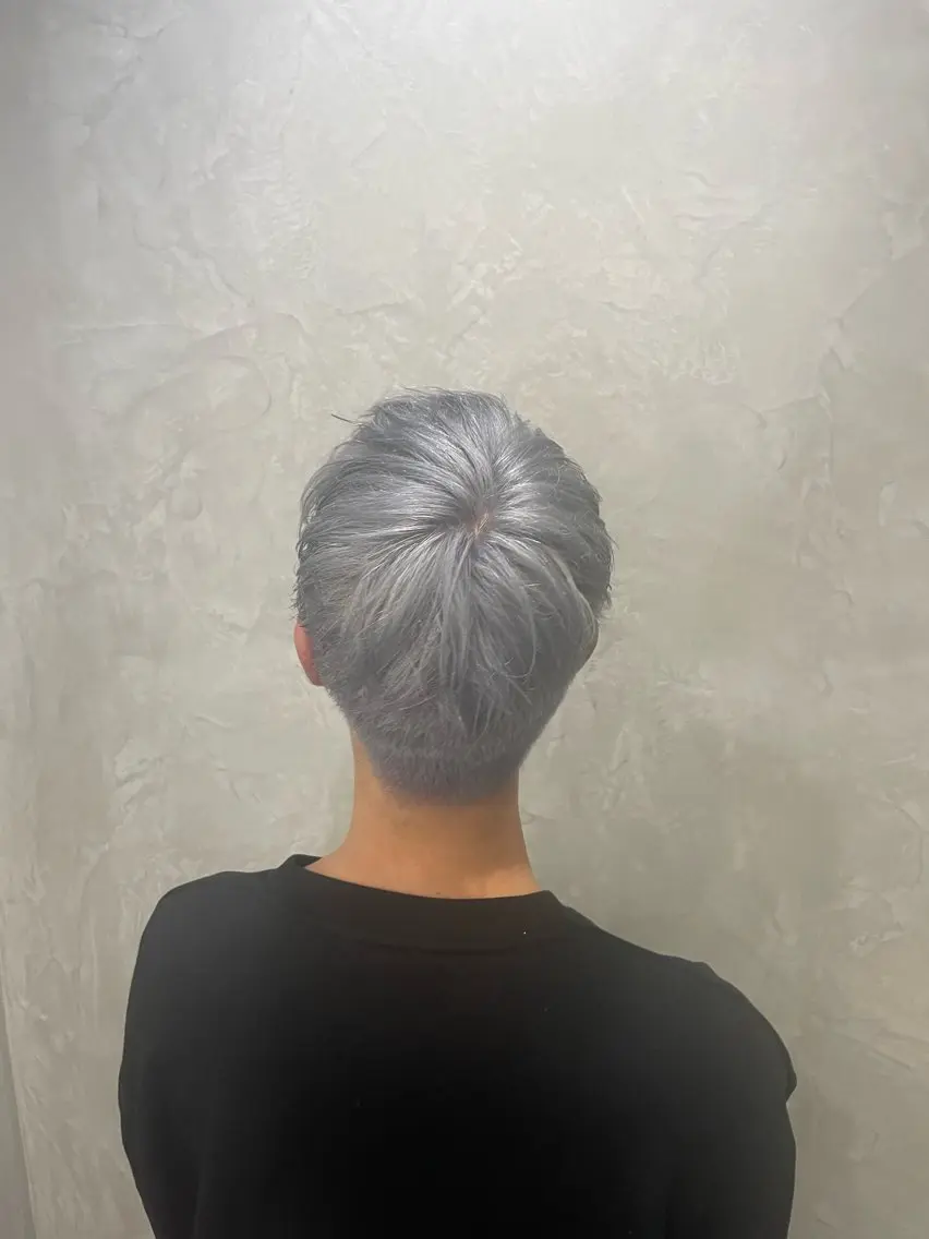 メンズ メンズブリーチ MaisonHALU さくらのヘアスタイル