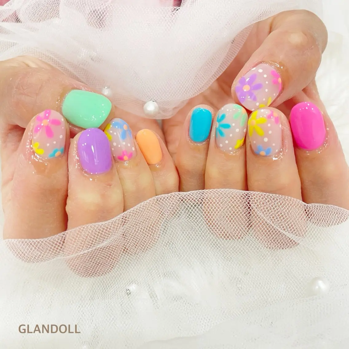 ネイル ハンドネイル GLANDOLL YURIのネイルデザイン