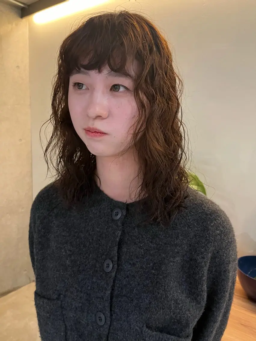 ミディアム ミディアムパーマ レイヤーカット\ウル フ　chinatsuのヘアスタイル
