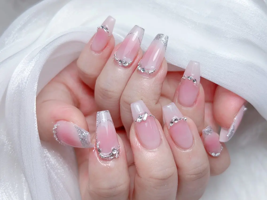 ネイル ハンドネイル M🌷nail 長さだし専門店のネイルデザイン
