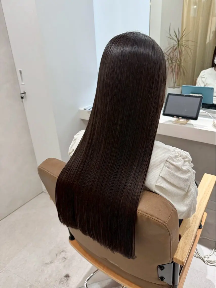 ロング SLASHスラッシュ 片野さくらのヘアスタイル
