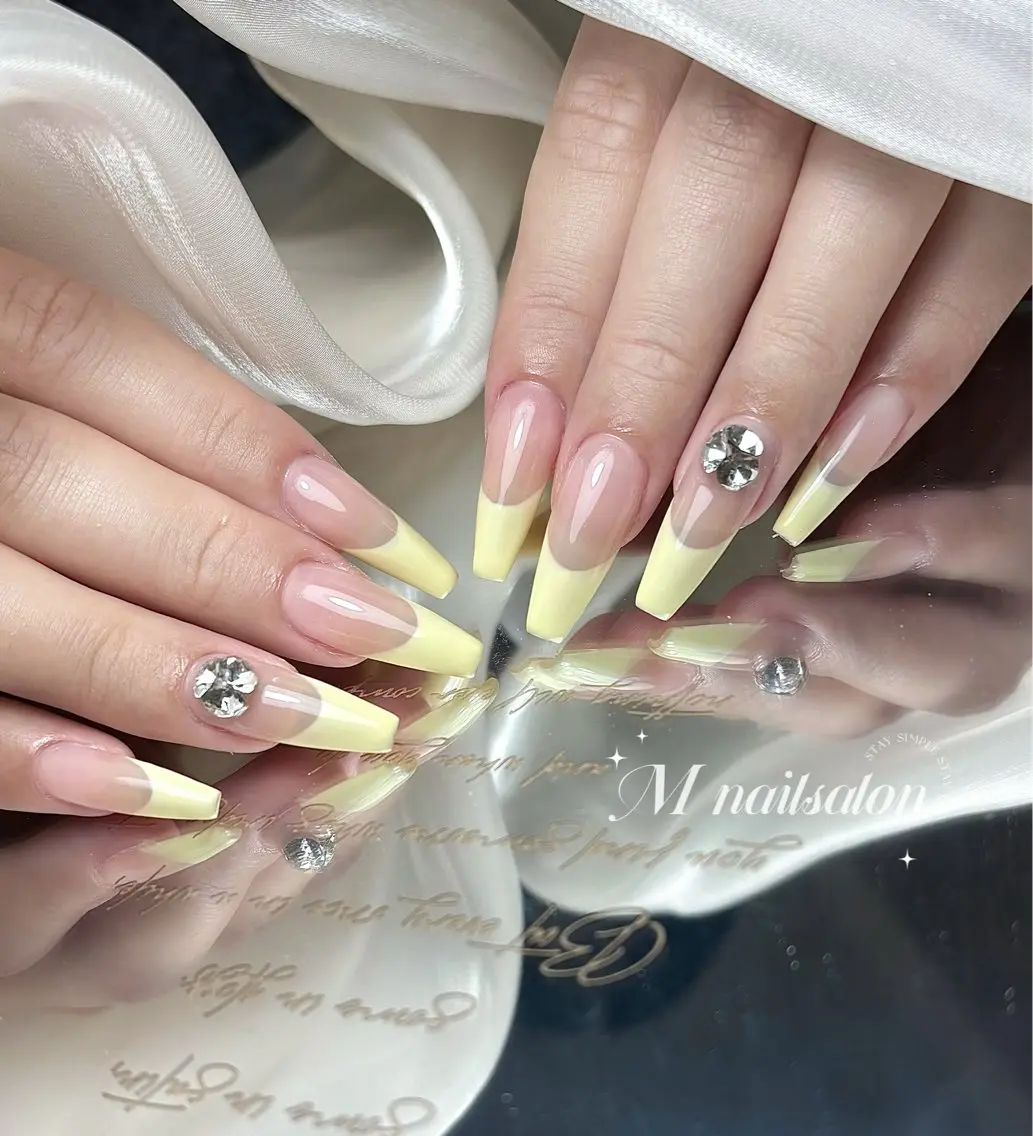 ネイル ハンドネイル M🌷nail 長さだし専門店のネイルデザイン
