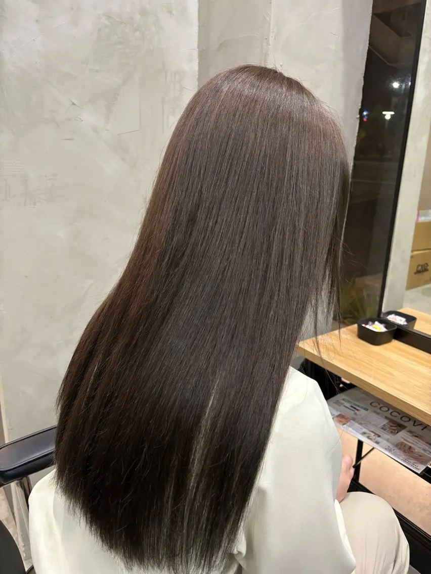カラー アッシュ ブリーチ かわうち れなのヘアスタイル