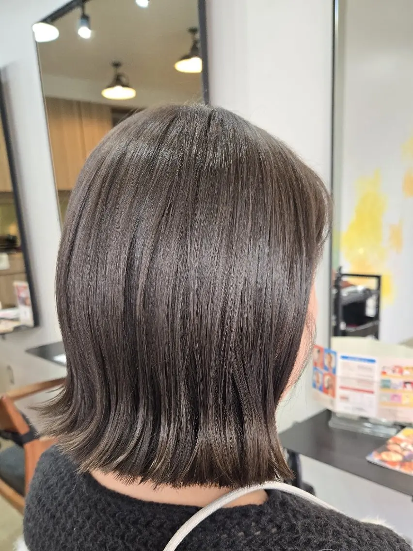 ミディアム ボブ 外ハネヘア カット 野村 果音(カノン)のヘアスタイル