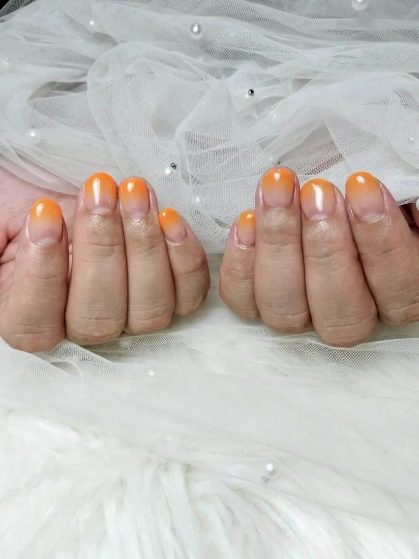ネイル 𝗔𝗠𝗜 🌷モデル様募集中のネイルデザイン