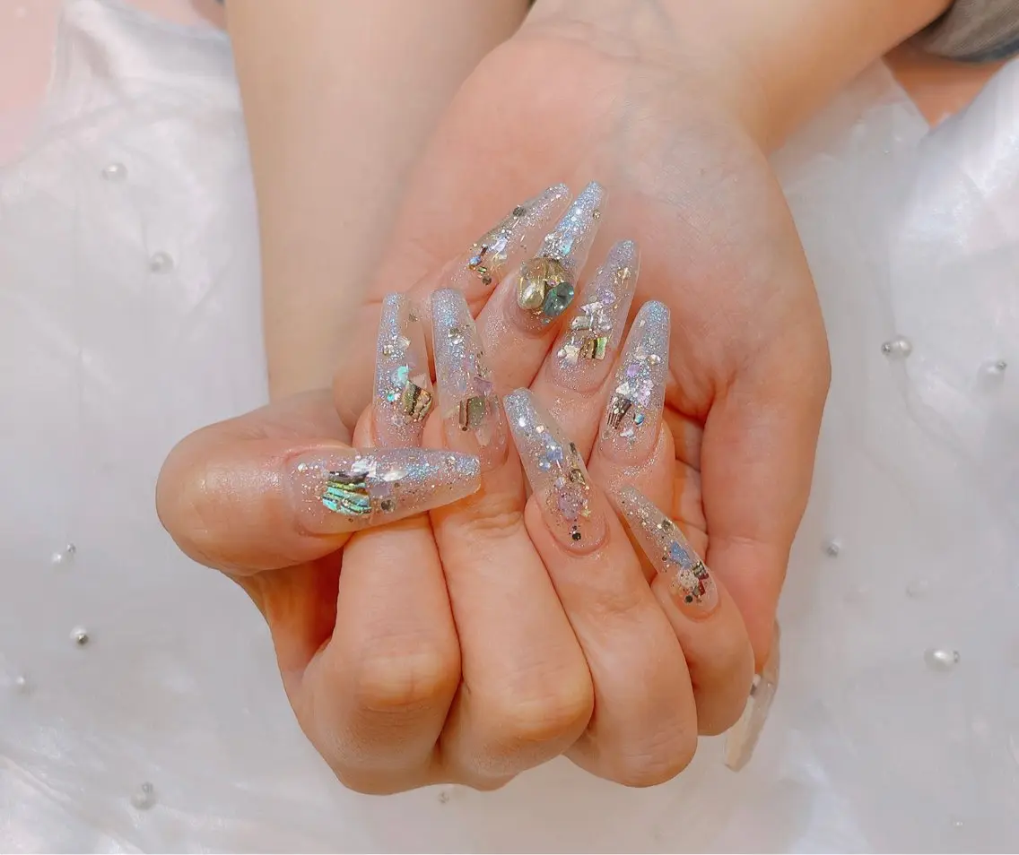 【アクリルチップ】チップ+ジェル長さ出し（ラメグラ）の写真