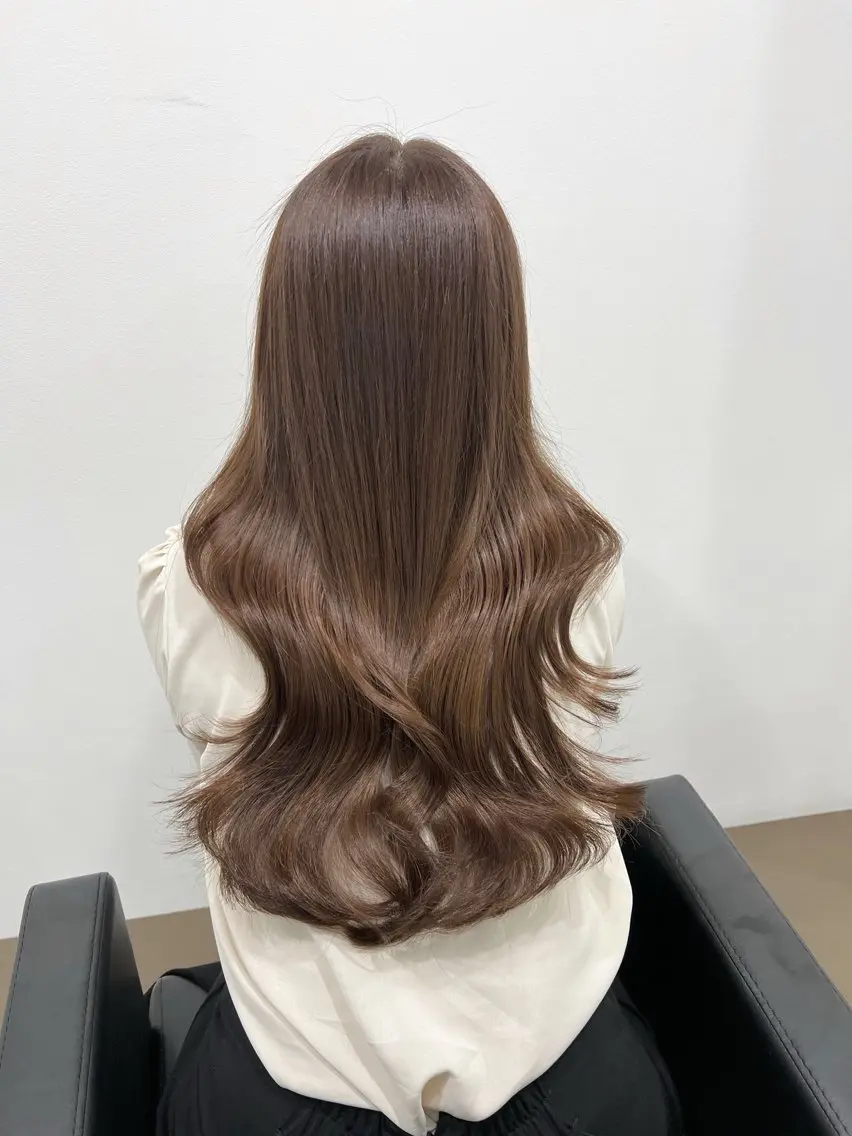 ロング ラベンダーベージュ ロング 【ioe岡本】🐶 向井歩のヘアスタイル