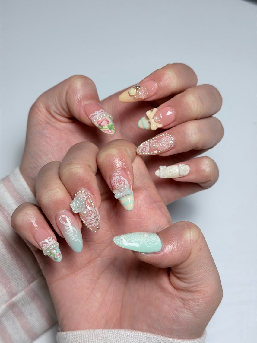 ネイル フットネイル フレンチネイル グラデーション 韓国ネイル ロングネイル ハンドネイル Miyabie' Nail Salonのネイルデザイン