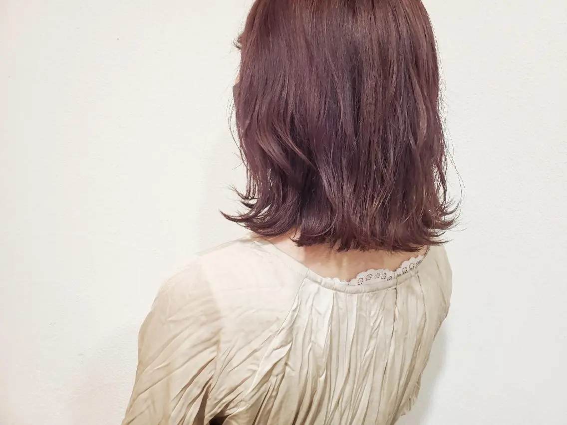 セミロング カラー ブリーチ ブラウンカラー ピンクカラー ピンクブラウン パ ルのヘアスタイル