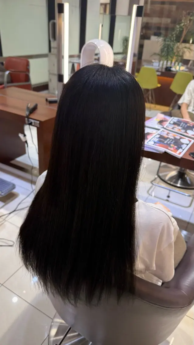 ロング カラー 透明感カラー ヘアカラー 三橋 彩花のヘアスタイル