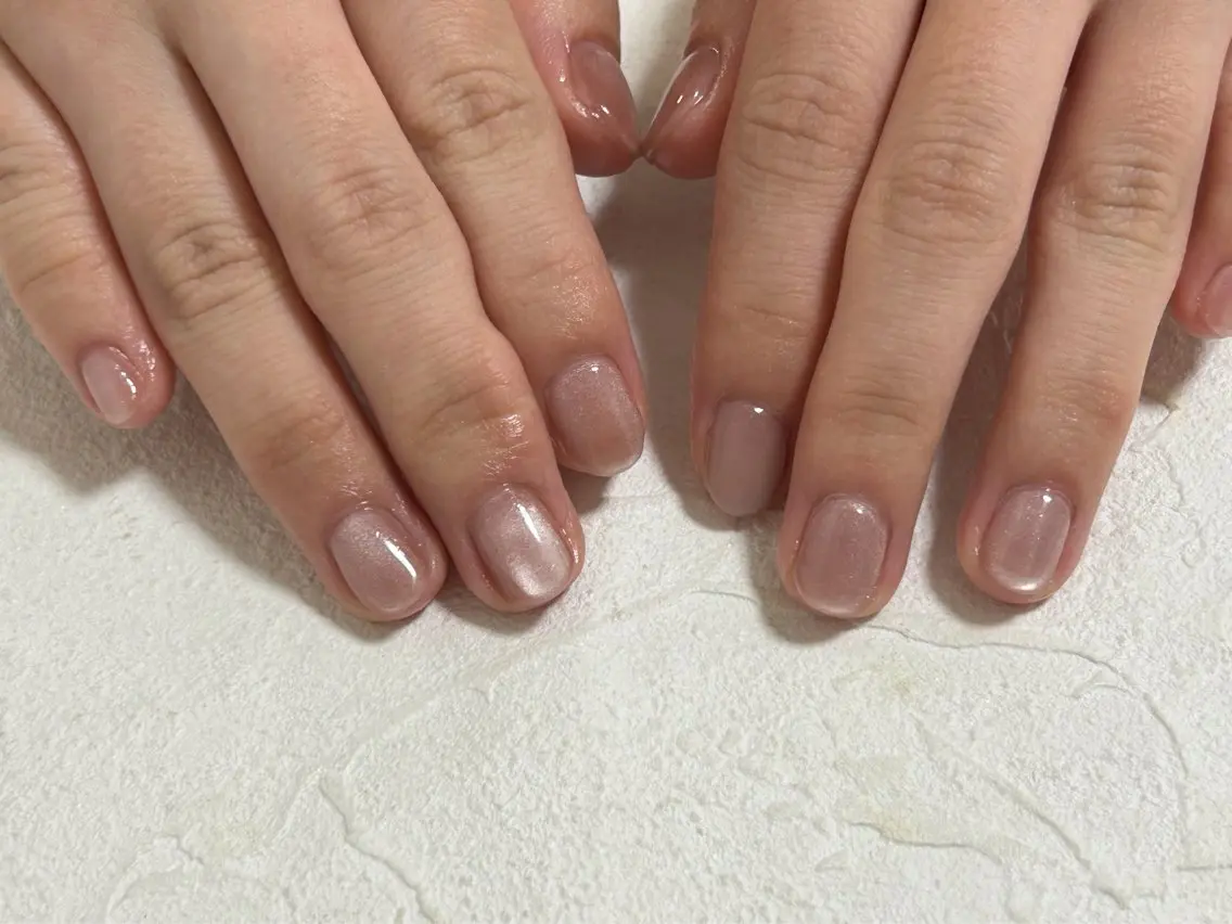 ネイル オーロラネイル フットネイル フレンチネイル ジェルネイル マグネットネイル ハンドネイル mogunail &blowのネイルデザイン