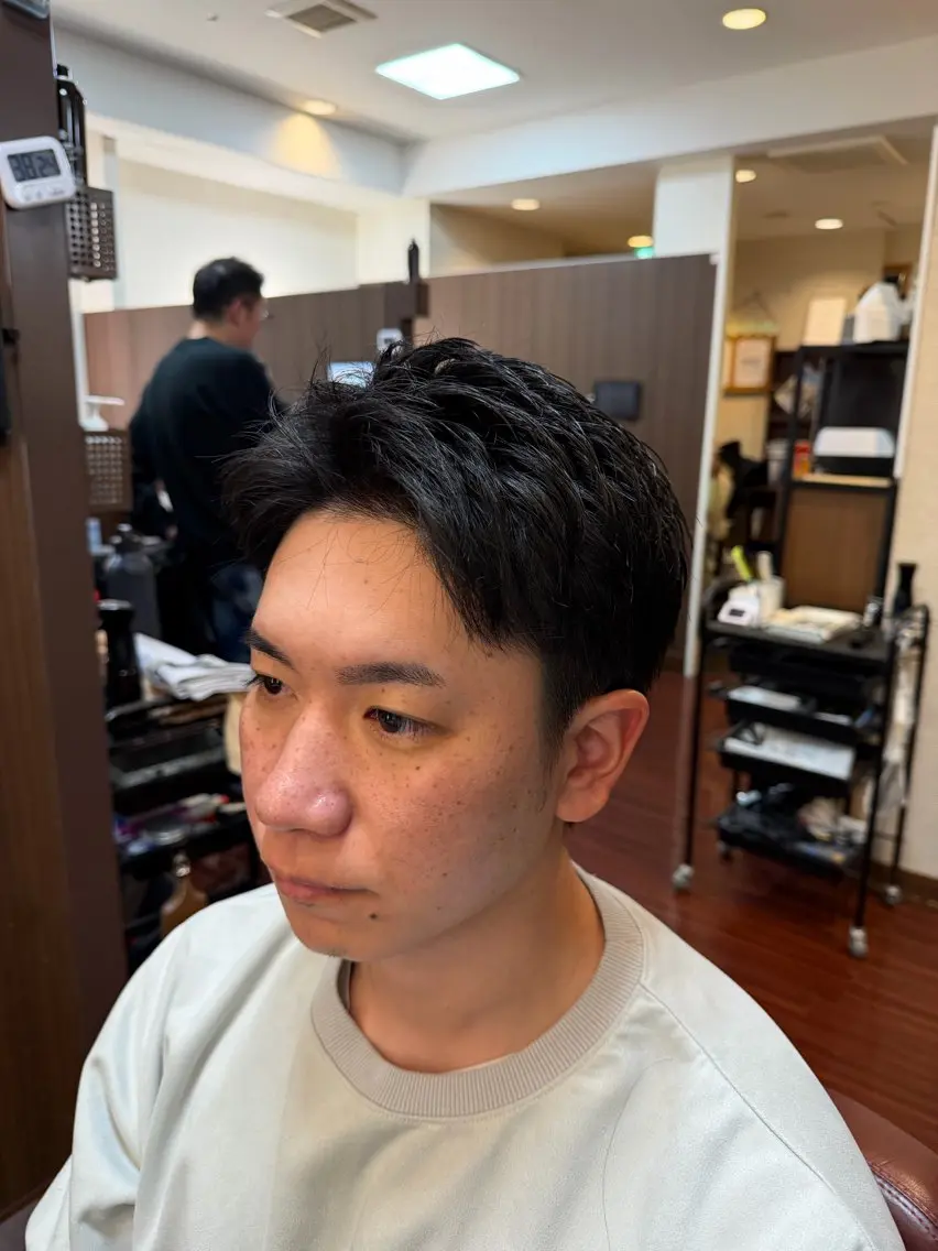 ショート メンズ 糸山 仁のヘアスタイル