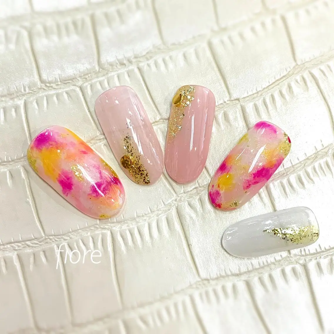 ネイル ニュアンスネイル 春ネイル fiore みゆきのネイルデザイン