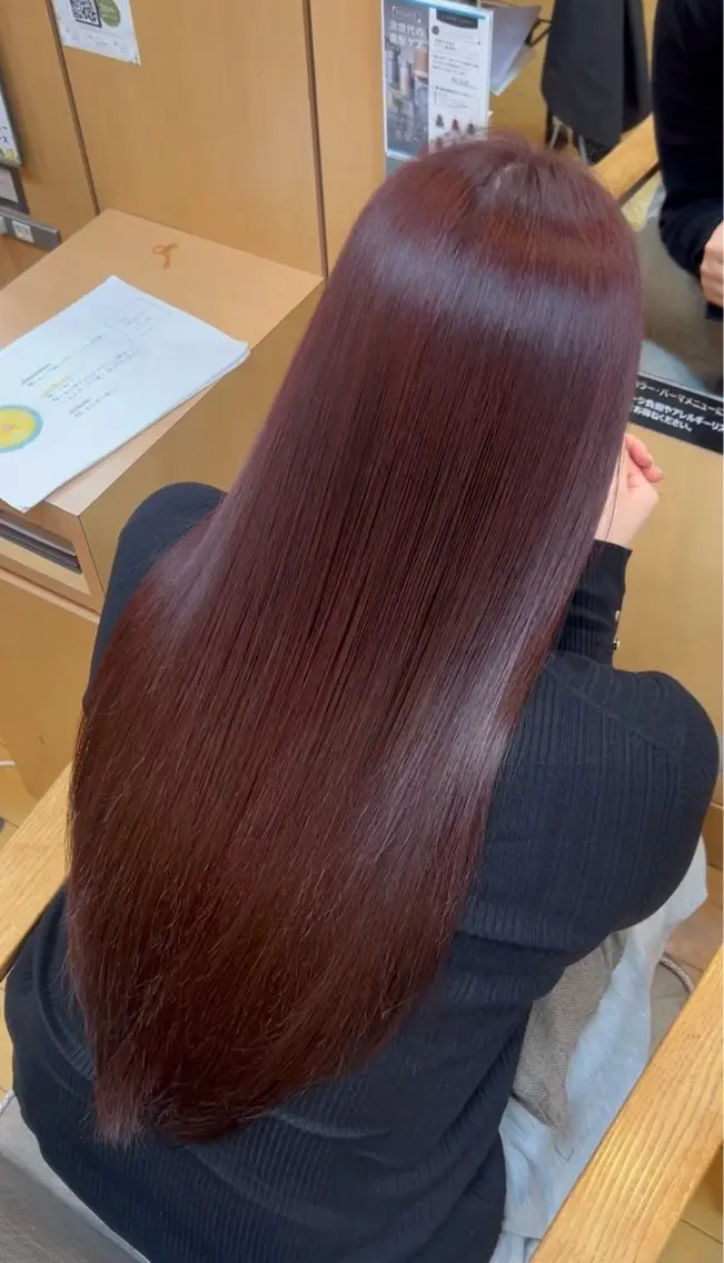 ロング カラー カシス ピンクカラー レッドカラー ヘアカラー ムラカミスグル カラーモデル様募集のヘアスタイル